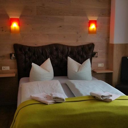 Landhotel Waldschloesschen Mit Gaststube Sohland an der Spree Exteriör bild