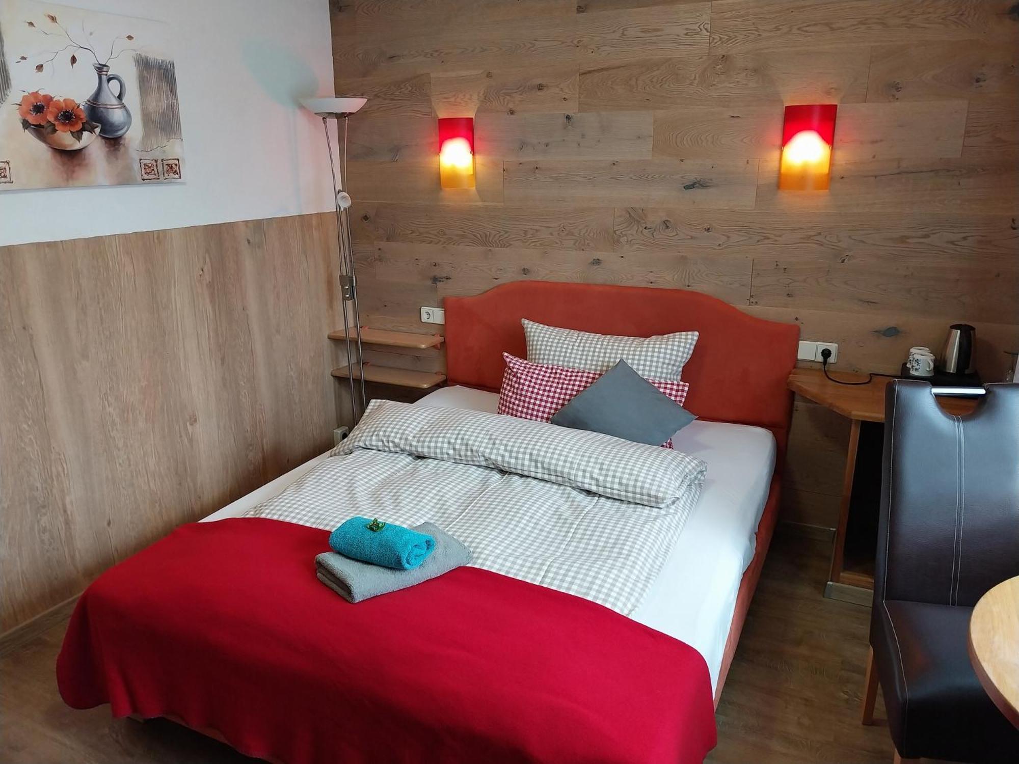 Landhotel Waldschloesschen Mit Gaststube Sohland an der Spree Exteriör bild
