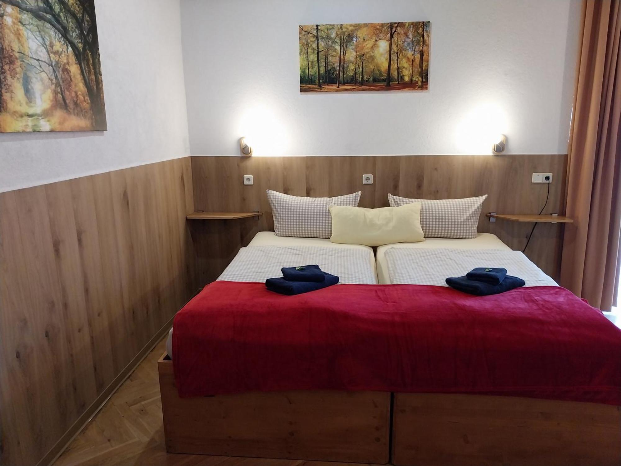 Landhotel Waldschloesschen Mit Gaststube Sohland an der Spree Exteriör bild