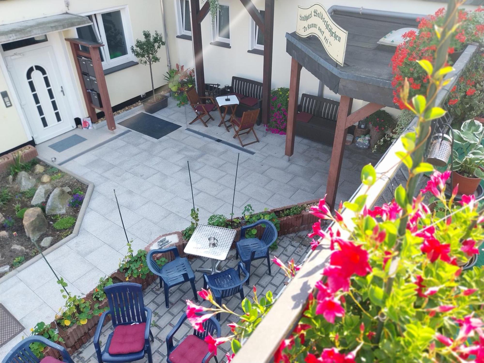 Landhotel Waldschloesschen Mit Gaststube Sohland an der Spree Exteriör bild