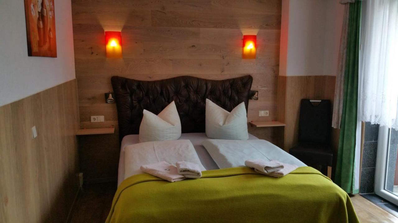 Landhotel Waldschloesschen Mit Gaststube Sohland an der Spree Exteriör bild